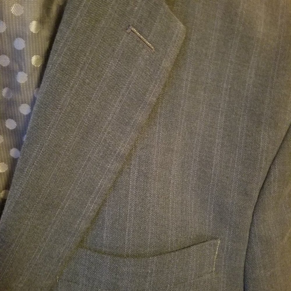Perry Ellis Men's Suit